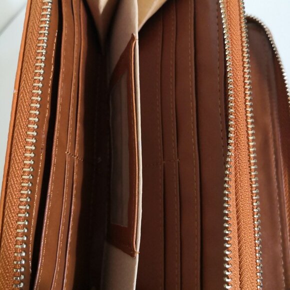 Michael Kors Wristlet Wallet Double Zip Around Continental 8"Lx4.25"Hx1.75"D - Picture 8 of 9